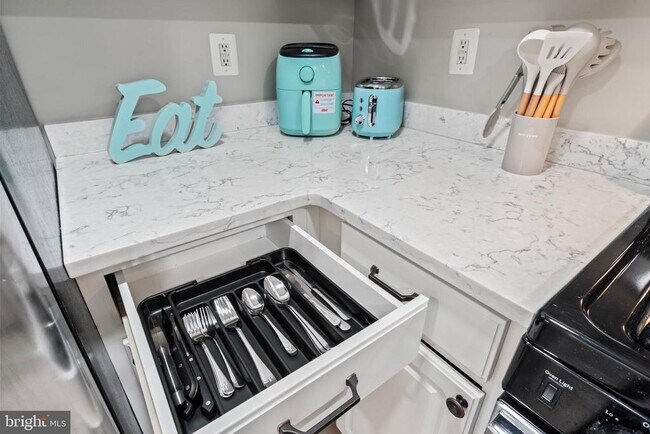 Building Photo - 3835 9th St N