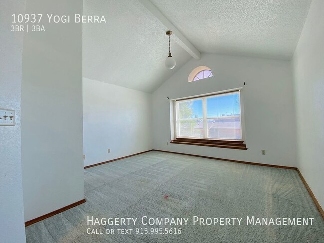 Building Photo - Northeast El Paso 3 bed with Refrig A/C