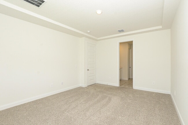 Building Photo - 9062 Dahlia Cir