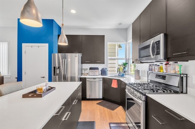 Building Photo - 5021 Nichols St