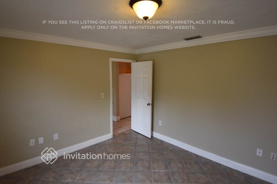 Building Photo - 714 Hamster Ct