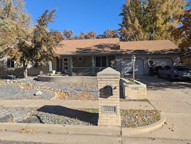 Primary Photo - Amazing 5 Bedroom S. Ogden Home