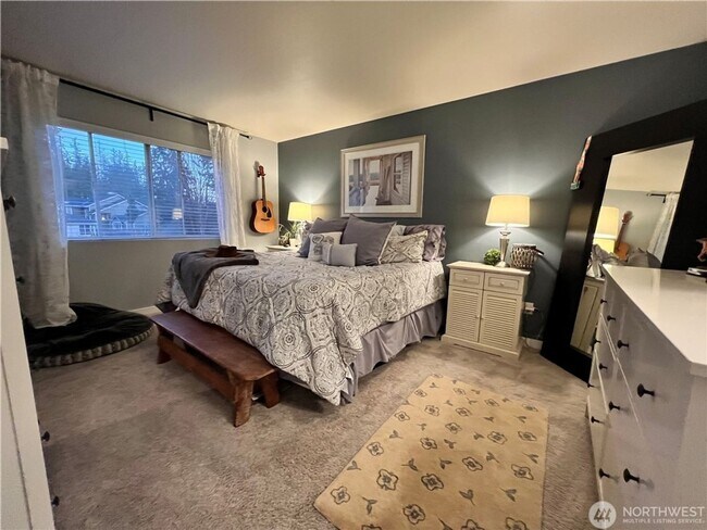 Building Photo - Gorgeous 4 bedroom house in Maple Valley