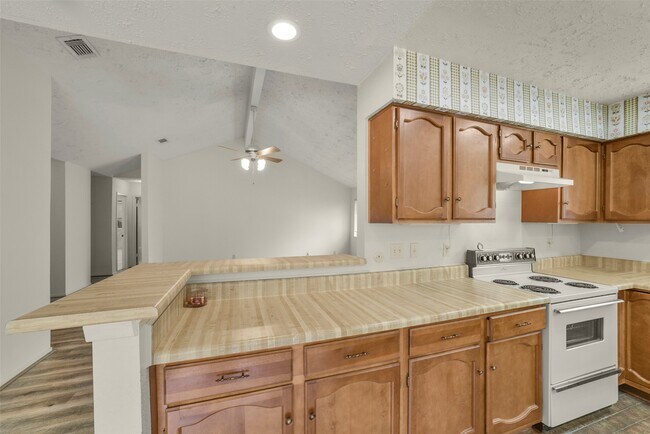Building Photo - 16323 Summer Dawn Ln