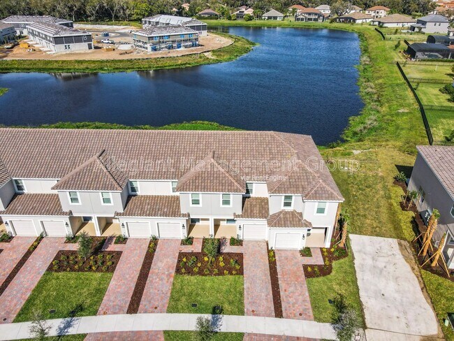 Building Photo - 3588 Landing Net Dr