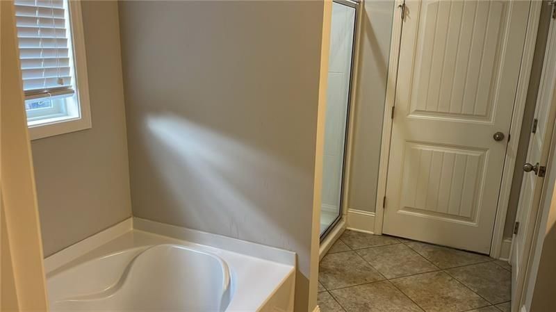 Building Photo - 4085 Huron Dr