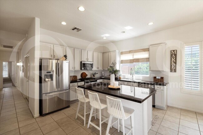 Building Photo - 4628 W Whispering Wind Dr