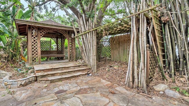 Building Photo - 7634 Fox Hollow Dr