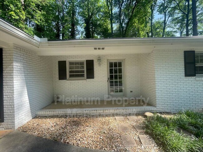 Building Photo - 224 Cold Creek Dr