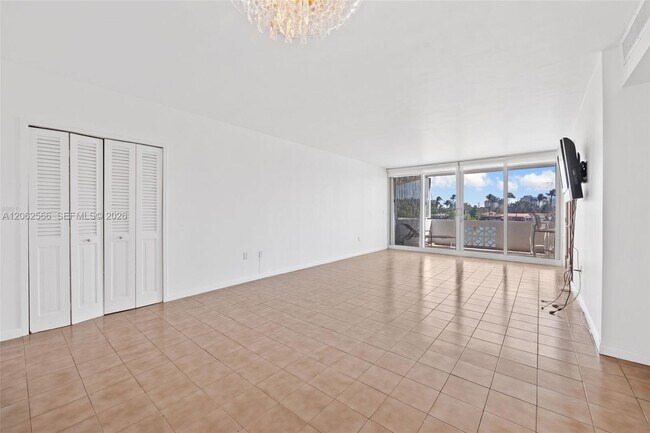 Building Photo - 9101 E Bay Harbor Dr