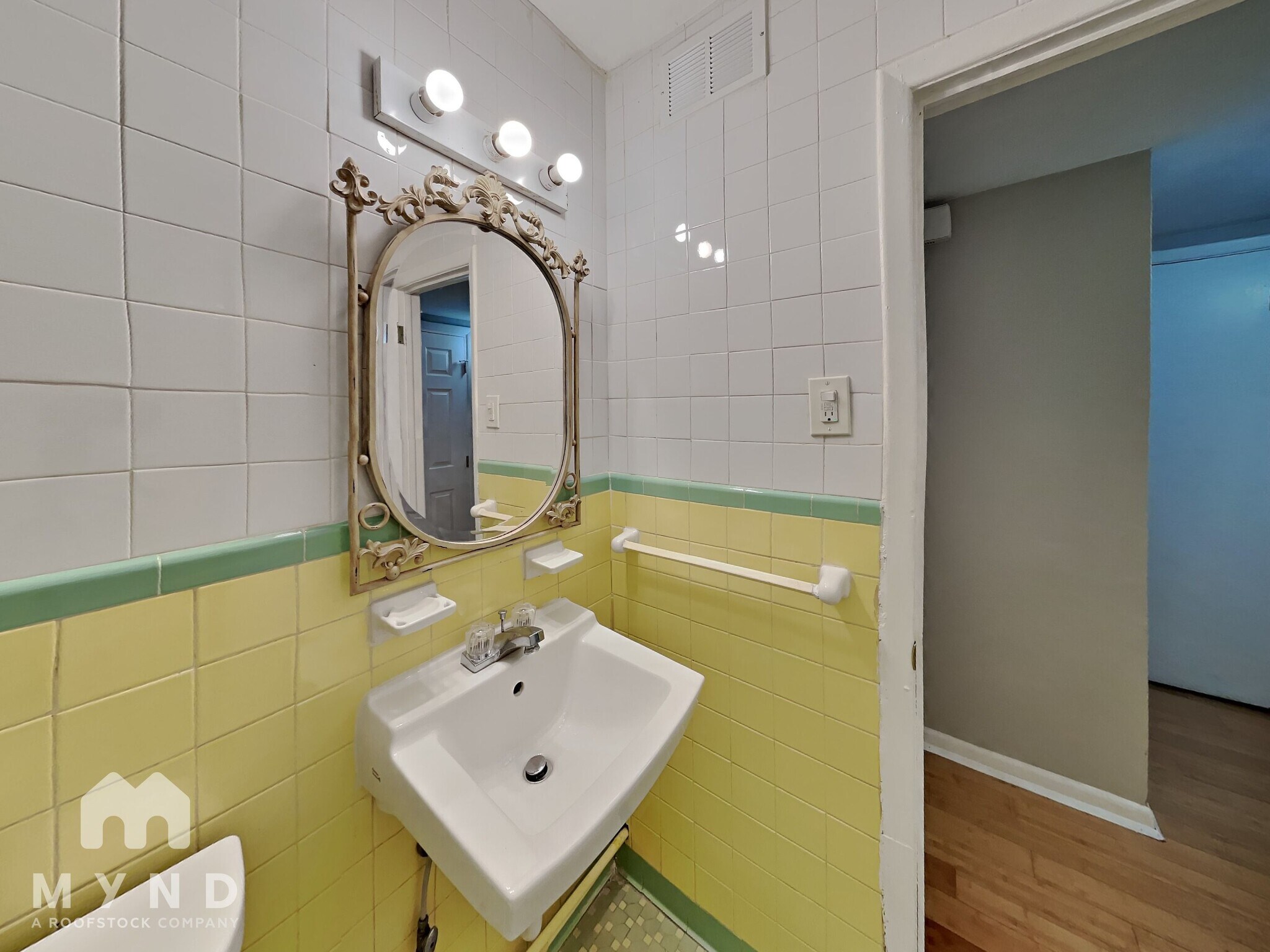 Building Photo - 730 Hill St