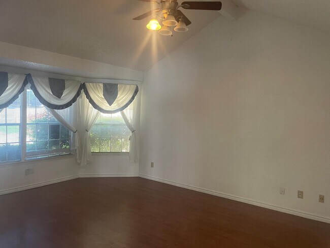 Building Photo - 12915 Ashford Knoll Dr