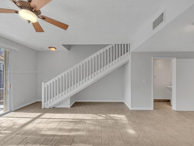 Building Photo - 1458 Coronado Rd