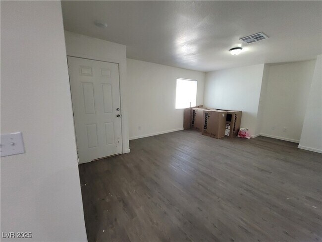 Building Photo - 7324 Empress Dr