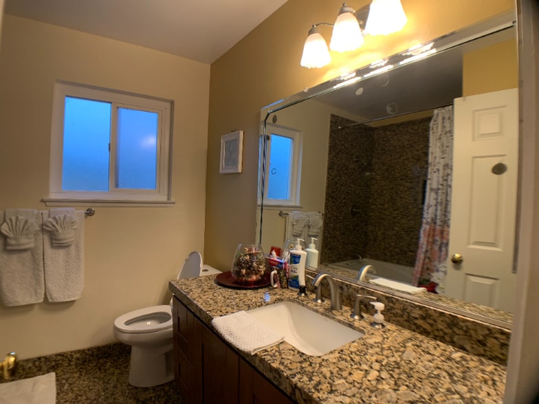 Building Photo - 3127 Stonybrook Dr