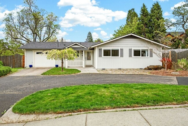 Building Photo - Unfurnished Light-Filled, Beautifully Updated 3-Bedroom Home in Jacksonville