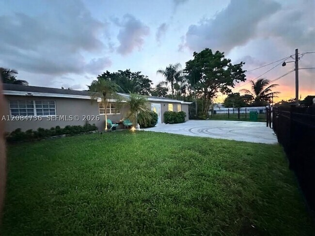 Building Photo - 1270 NW 111th St
