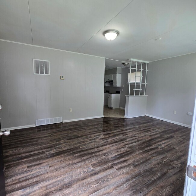 Building Photo - 1222 Canfield Ave