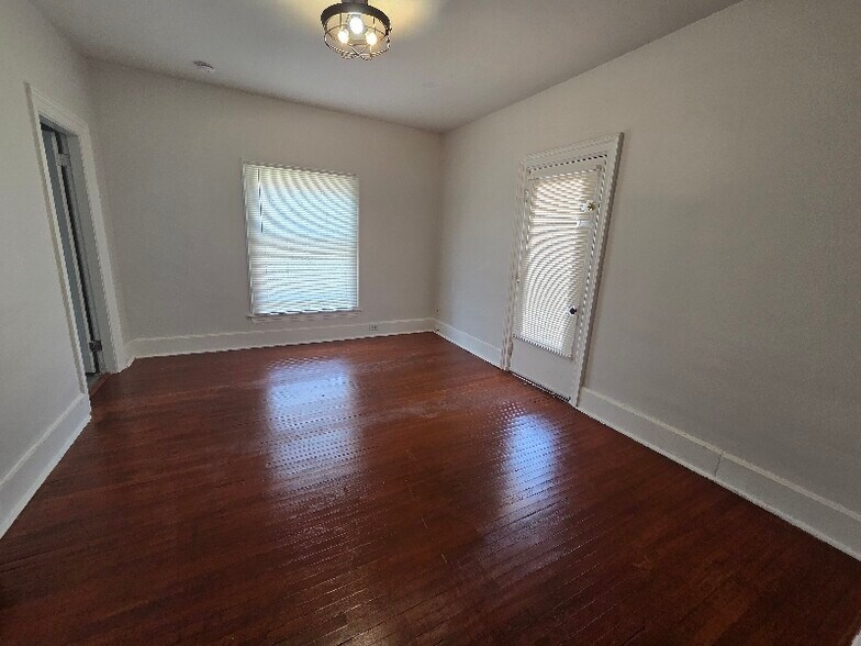 Building Photo - 232 Oakley Pl NE