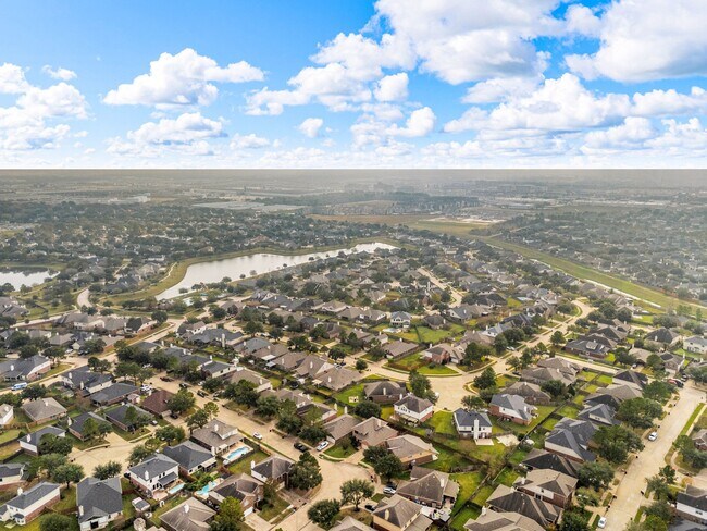 Building Photo - 24647 Hampton Lakes Dr