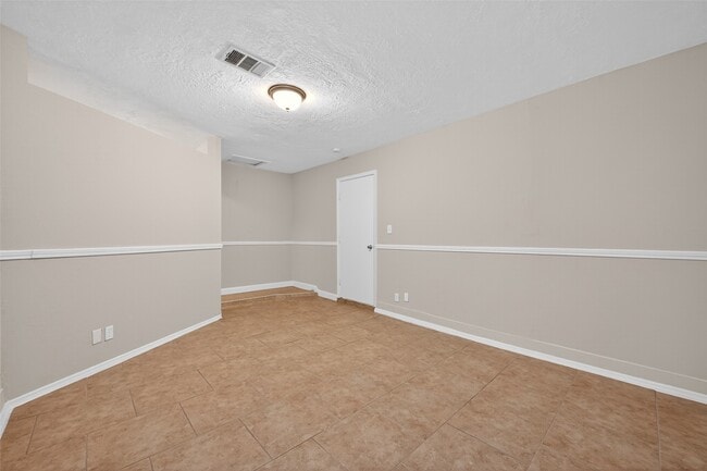 Building Photo - 23227 Prairie Bird Dr
