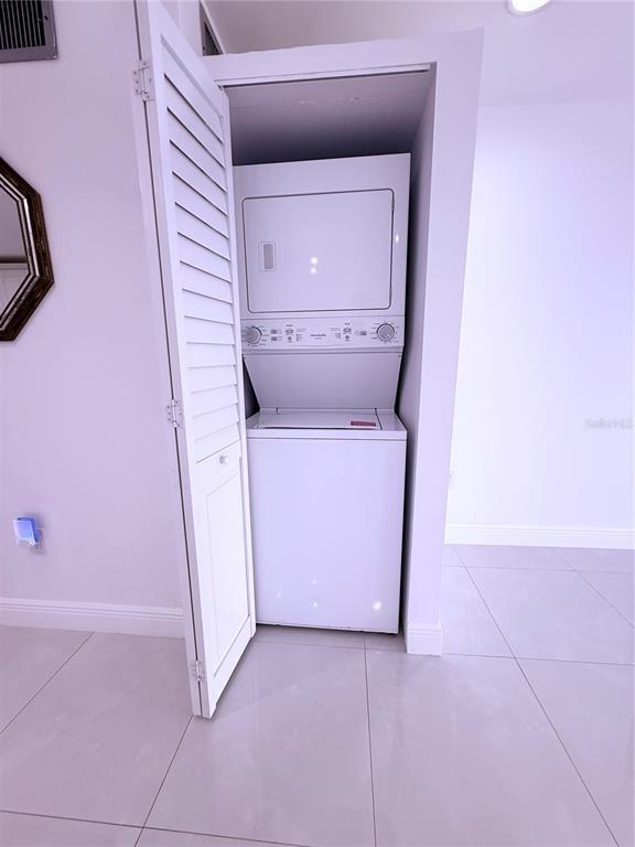 Building Photo - 4272 Deste Ct