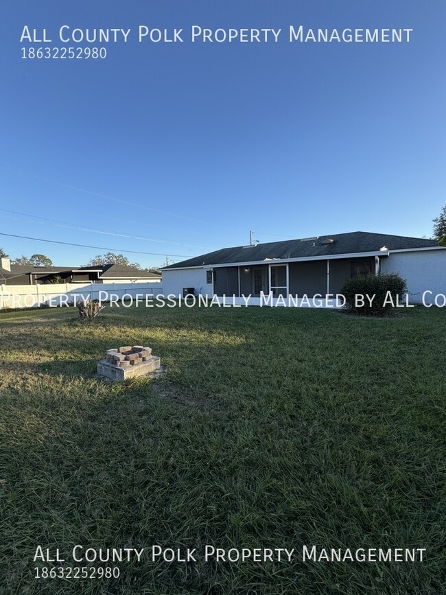 Building Photo - Spacious 3 Bedroom Home for Rent