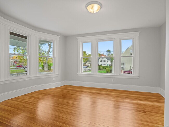 Building Photo - 29 Redfield Rd