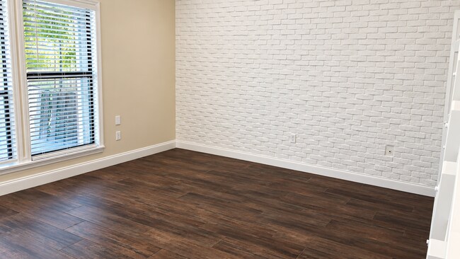 Building Photo - 602 Trinidad Ct