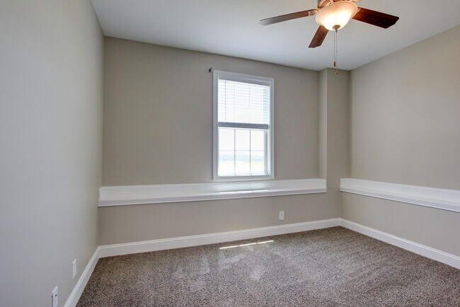 Building Photo - 1121 Cardinal Creek Dr