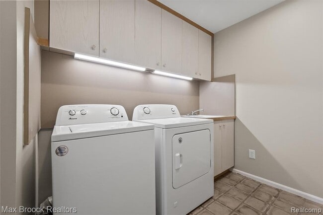 Building Photo - 1131 Timberview Trail