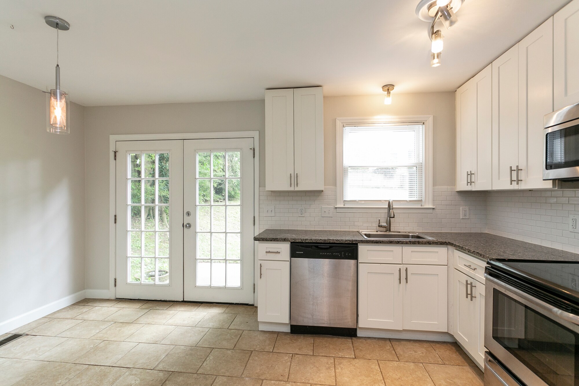 Building Photo - 145 A Kenner Ave