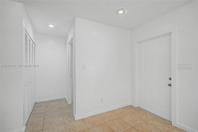 Building Photo - 10711 SW 116th Ave