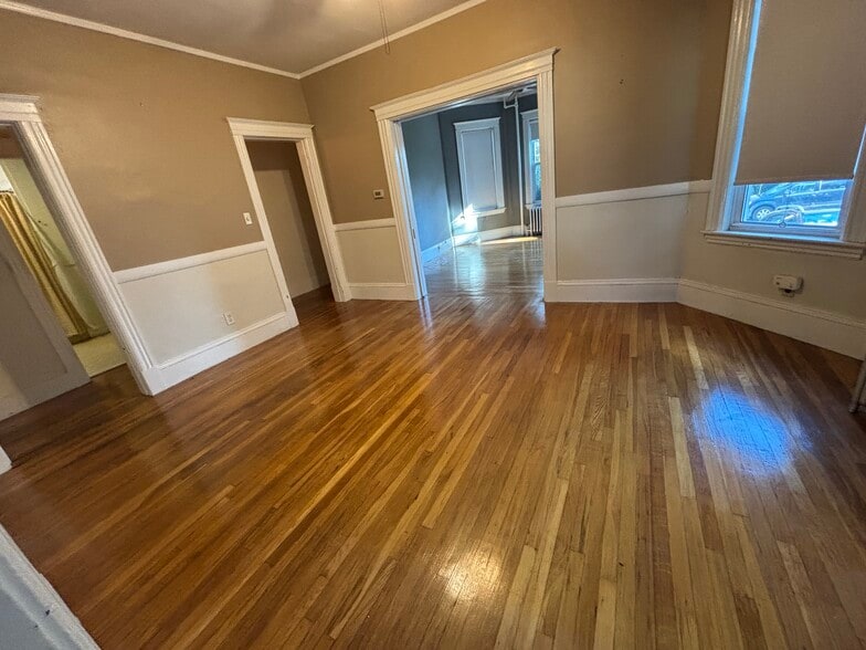 Building Photo - 8 Usher Rd