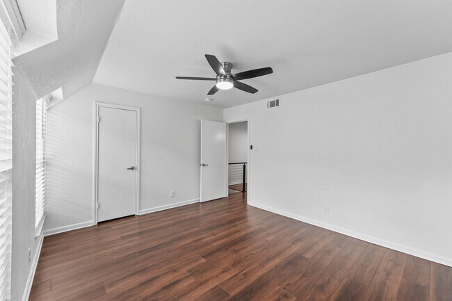 Building Photo - 11515 Burdine St