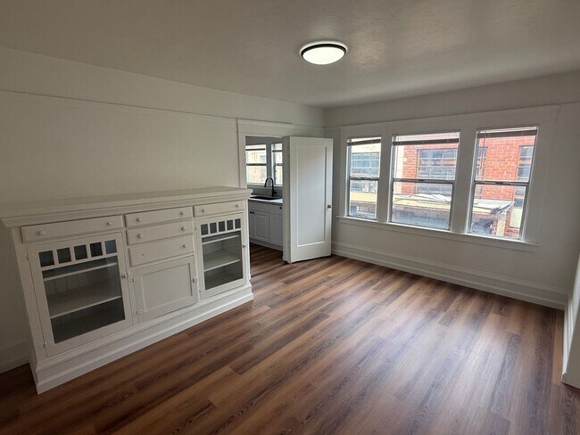 Building Photo - 261 22nd St