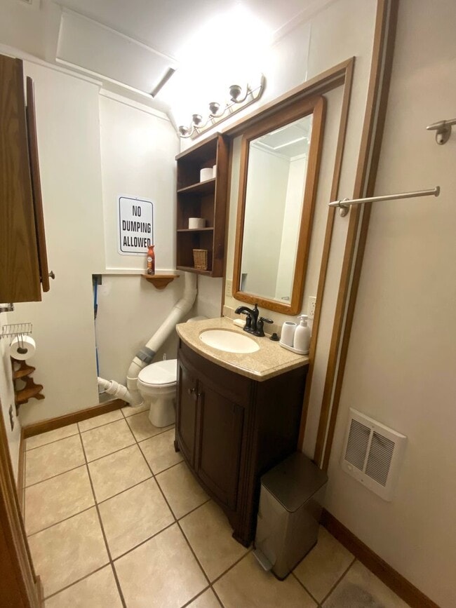 Building Photo - 209 Lee St