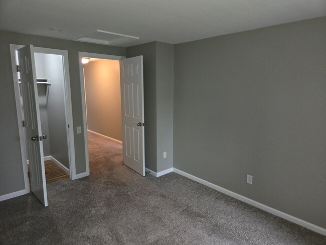 Building Photo - 9938 Grove Way