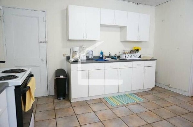 Building Photo - Two Bedroom //   Allston - Union Square