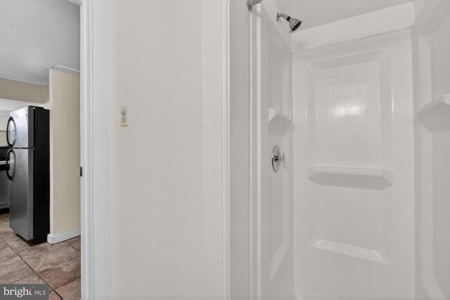 Building Photo - 3512 Lancaster Ave