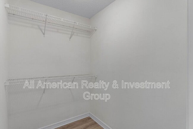 Building Photo - 147 Cabana Way