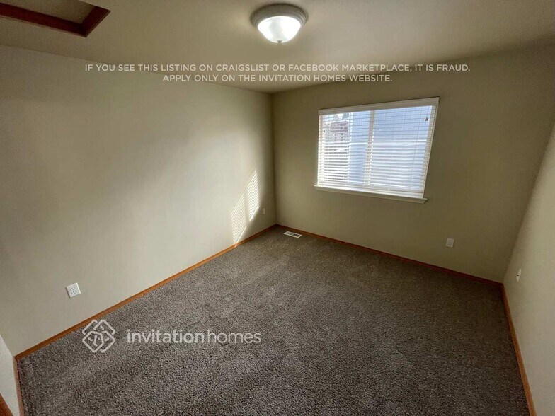 Building Photo - 1811 111th Dr SE