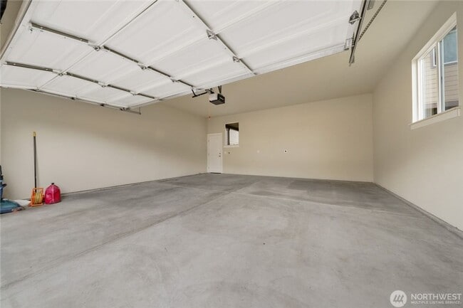 Building Photo - 13111 183rd Ave E