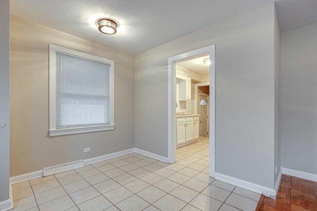 Building Photo - 1595 N McKinley Rd