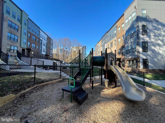 Building Photo - 4161 Red Mulberry Dr
