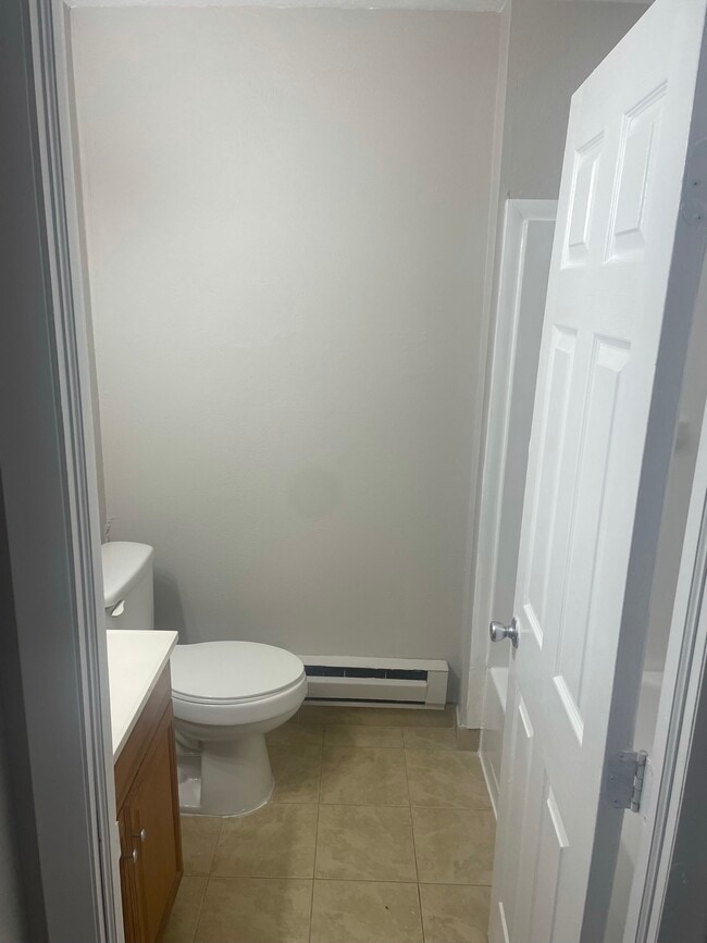 Building Photo - 700 Tara Dr