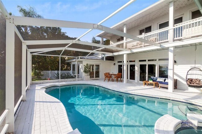 Building Photo - 1828 Sunrise Blvd