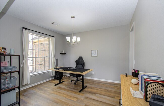 Building Photo - 6522 Everhill Cir