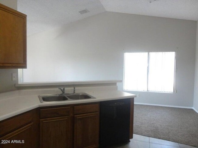 Building Photo - Peoria rental -111th Ave/ Olive