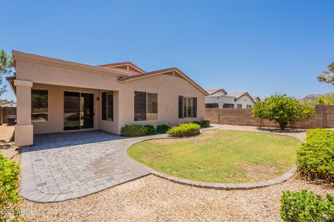 Building Photo - 1738 W Glenhaven Dr